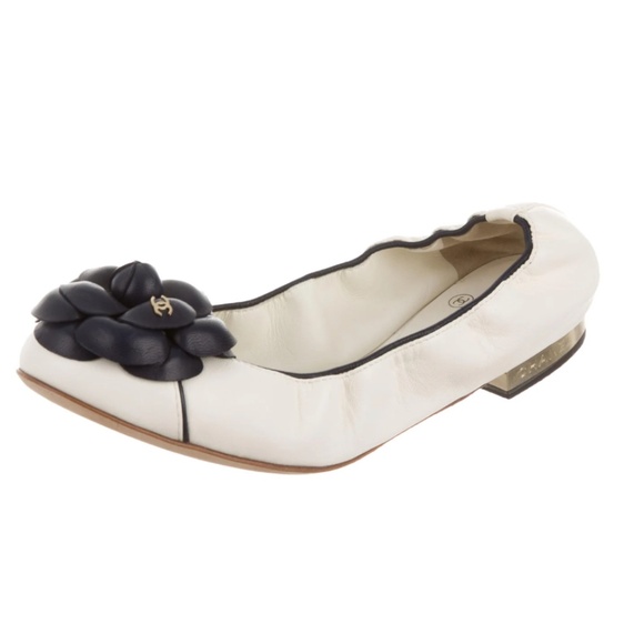 CHANEL cap-toe ballet flats - Picture 2 of 6